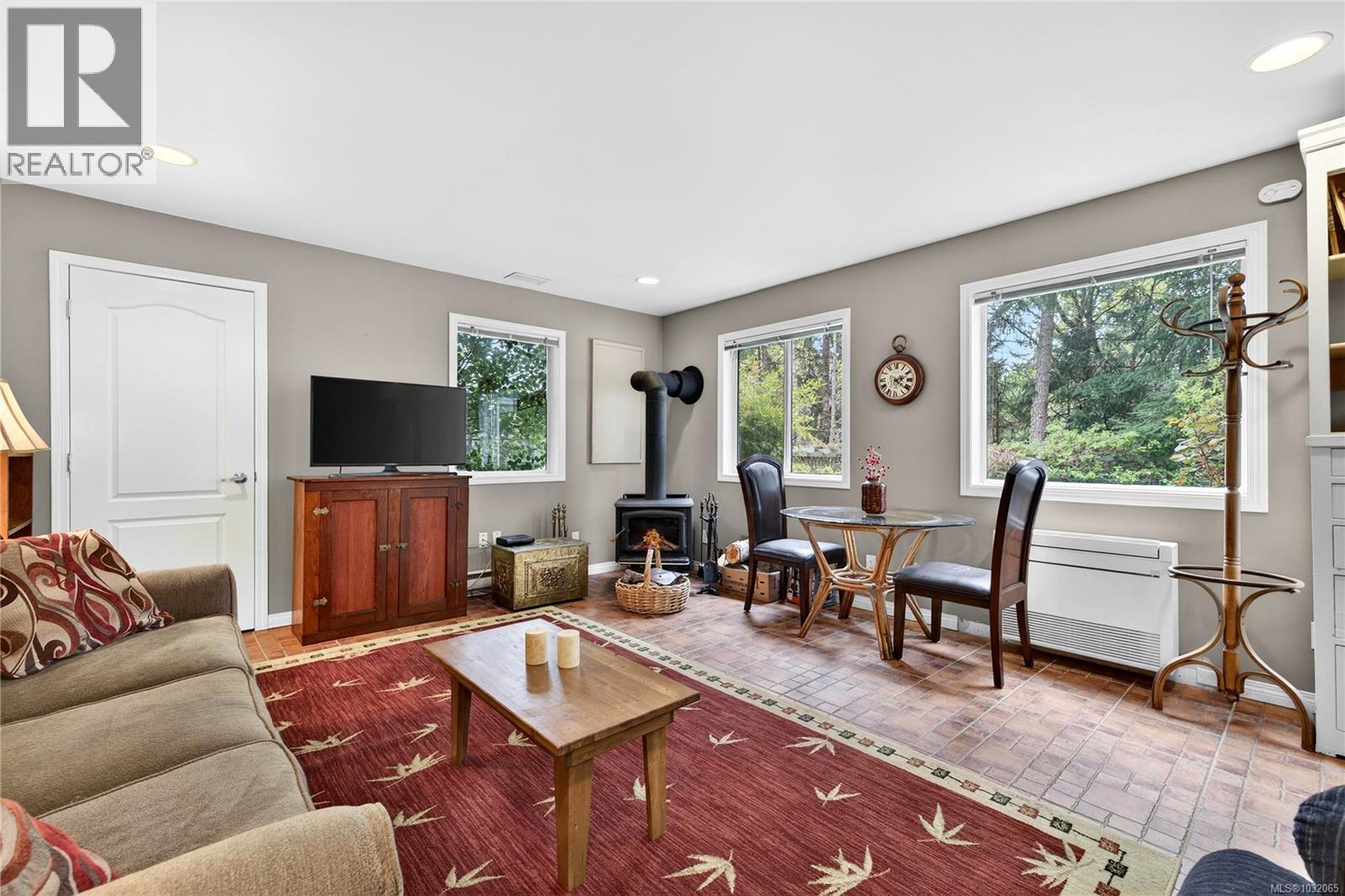 178 Elizabeth Dr - 17