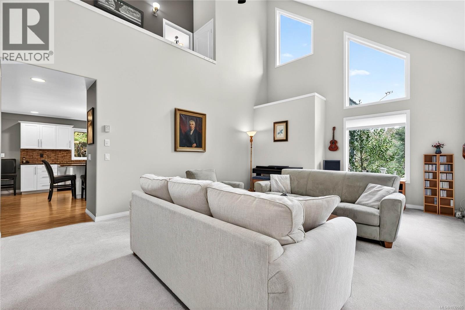 178 Elizabeth Dr - 3
