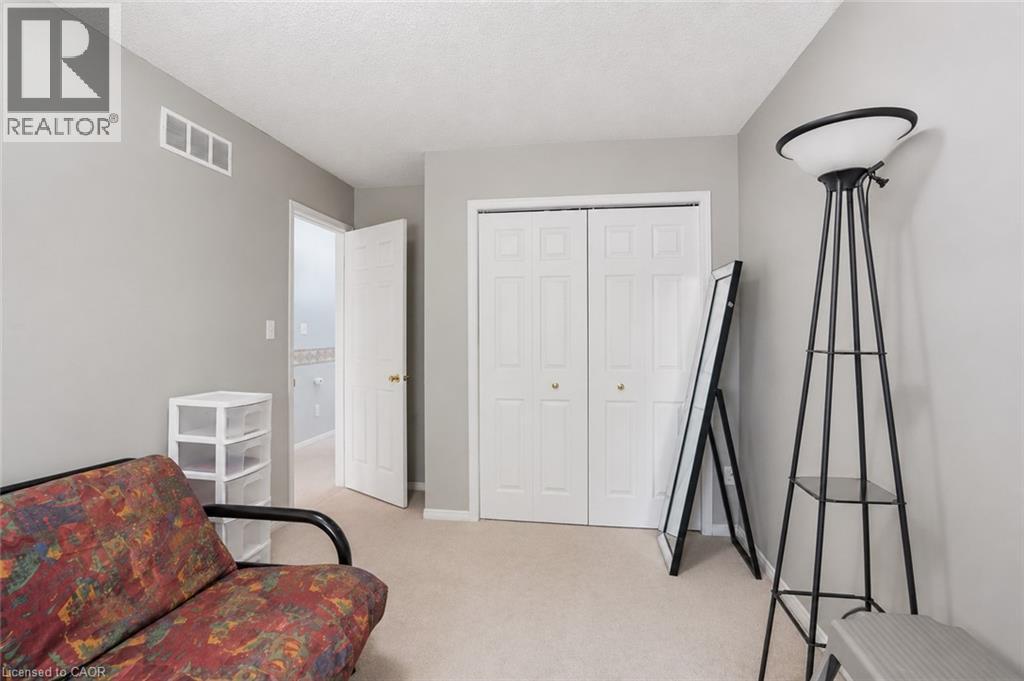 #2 565 RYMAL Road E - 17