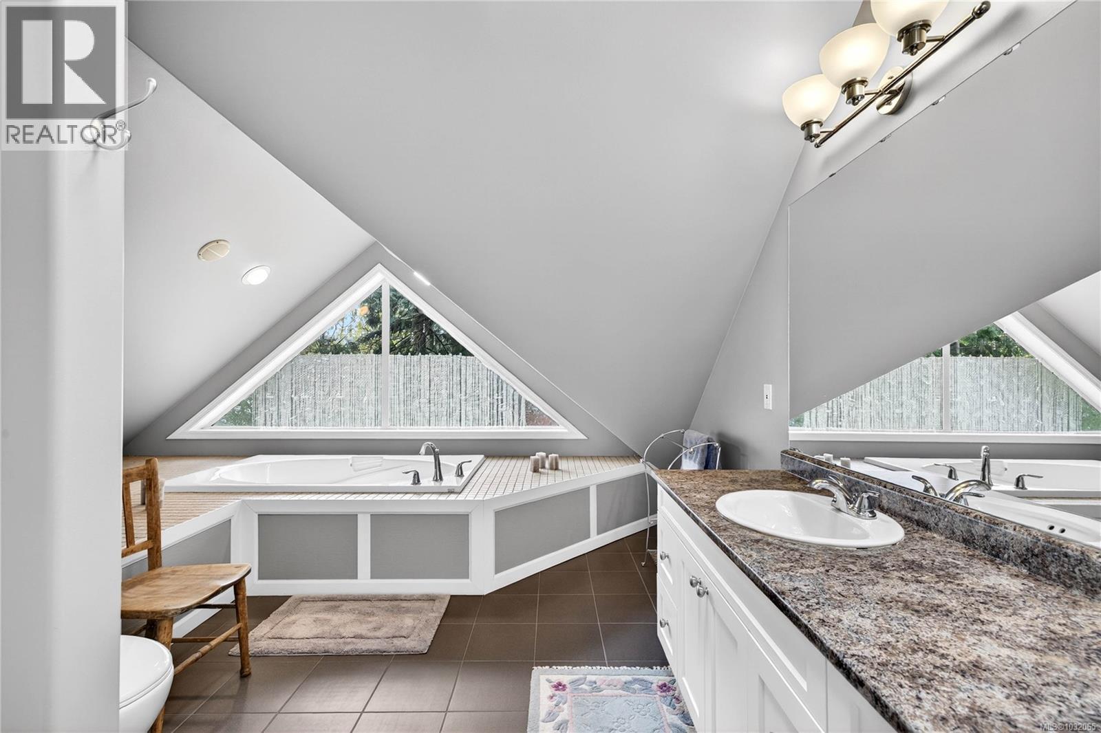 178 Elizabeth Dr - 13