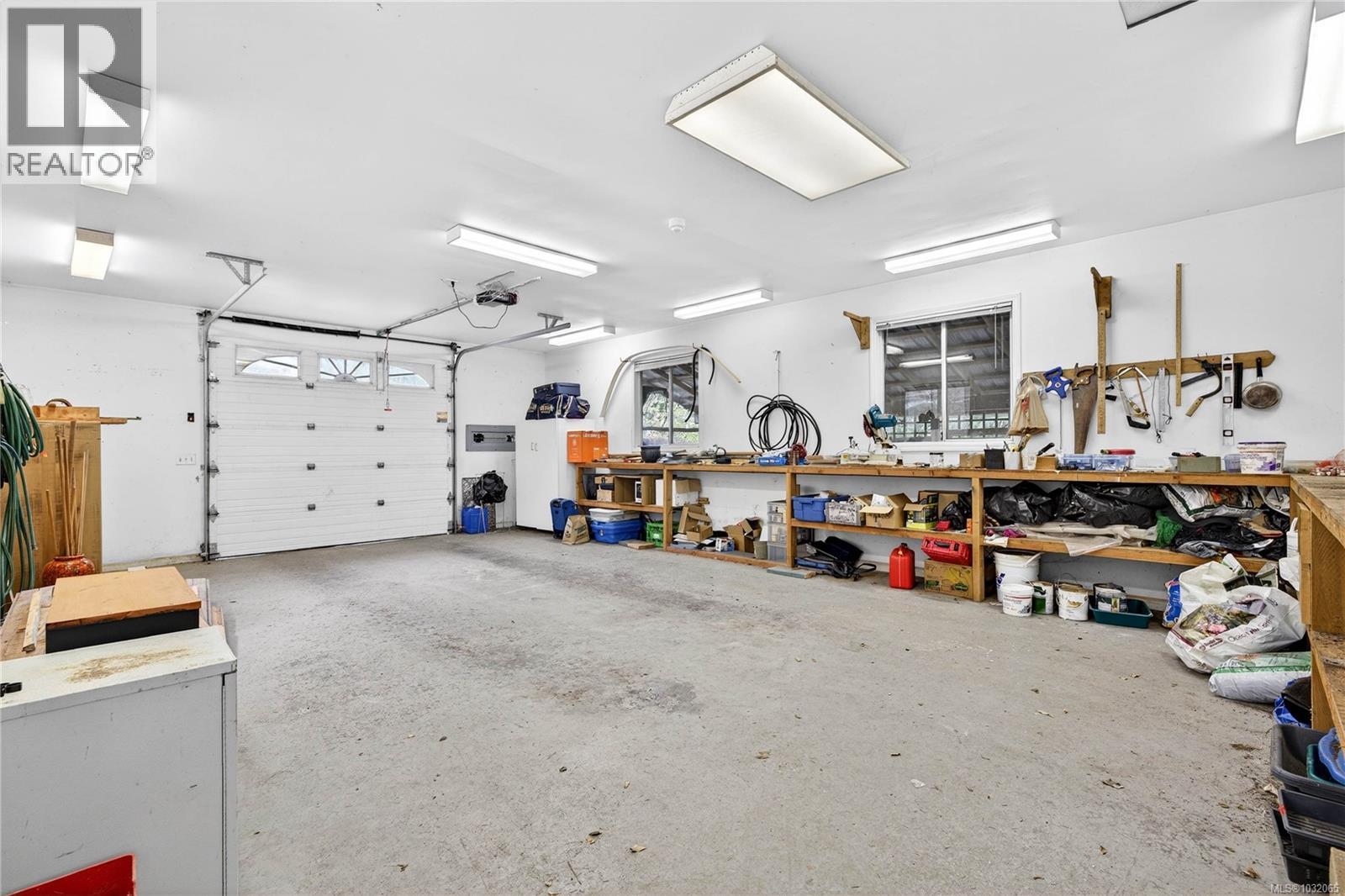 178 Elizabeth Dr - 33