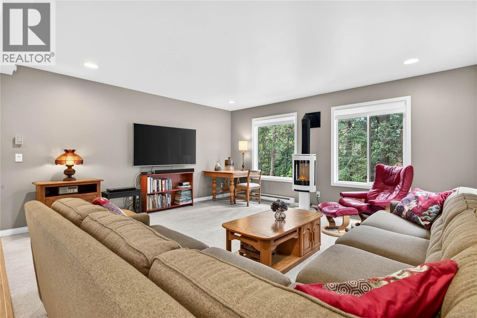 178 Elizabeth Dr - 8