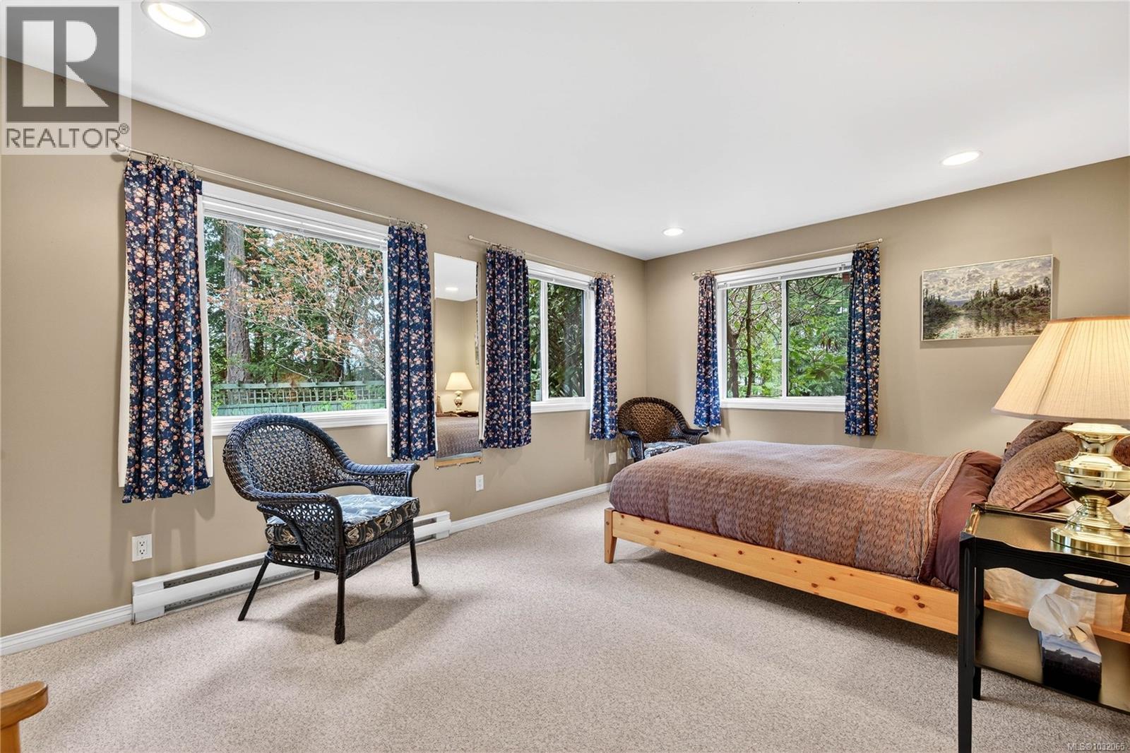 178 Elizabeth Dr - 18
