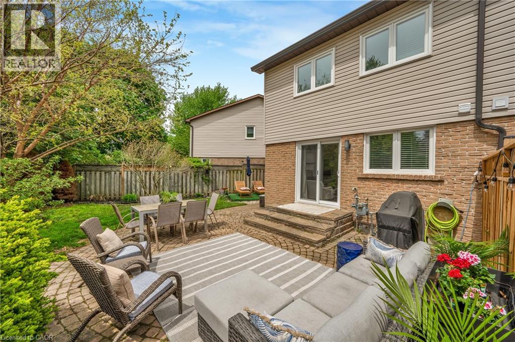 2411 SOVEREIGN Street Unit# 6, Oakville, Ontario, L6L1M1 — Photo 4