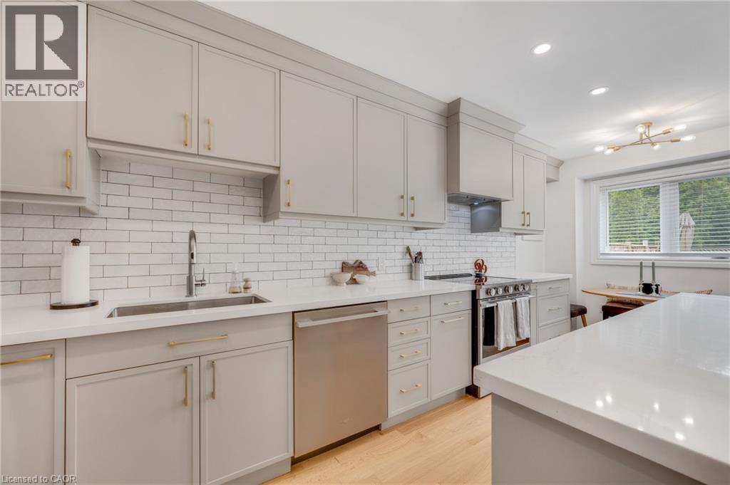 2411 SOVEREIGN Street Unit# 6, Oakville, Ontario, L6L1M1 — Photo 27