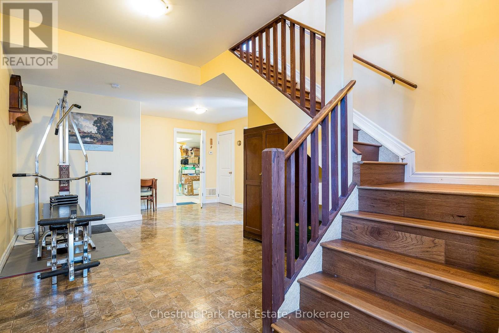 82 STANLEY STREET - 41