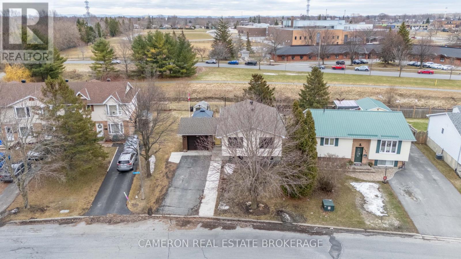 200 ELLEN AVENUE - 35