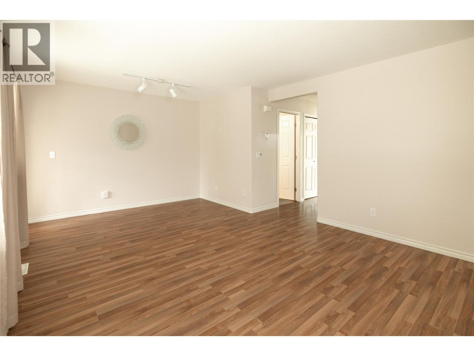 101 3825 GLEN CANYON Drive, West Kelowna