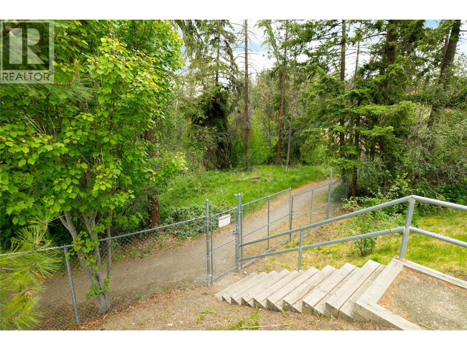 101 3825 GLEN CANYON Drive, West Kelowna