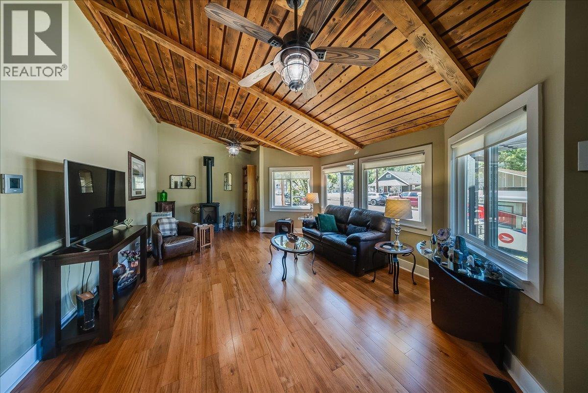1443 Columbia Avenue - 6