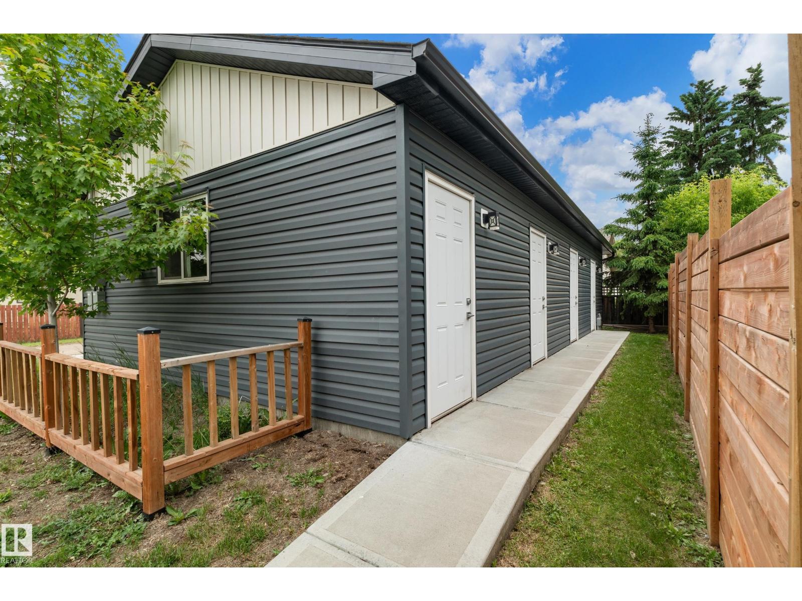15204 108 AV NW - 23