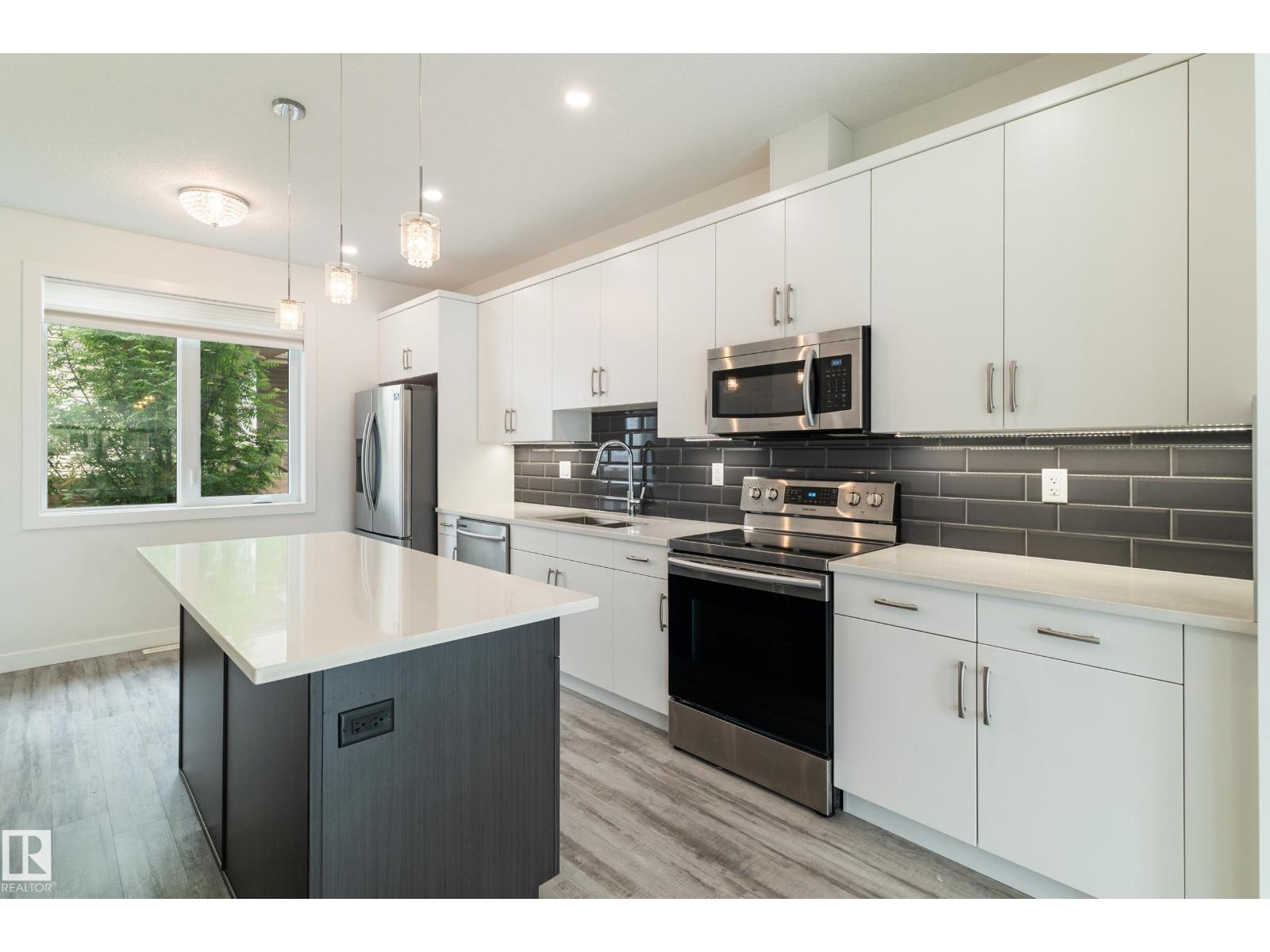 15204 108 AV NW - 9