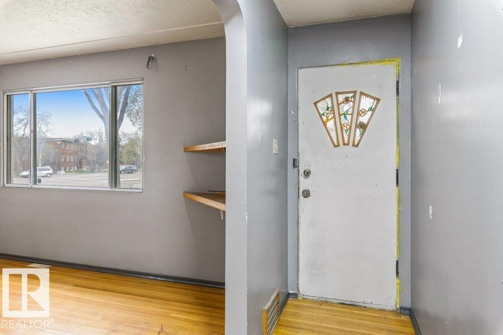 13218 116 AV NW - 6