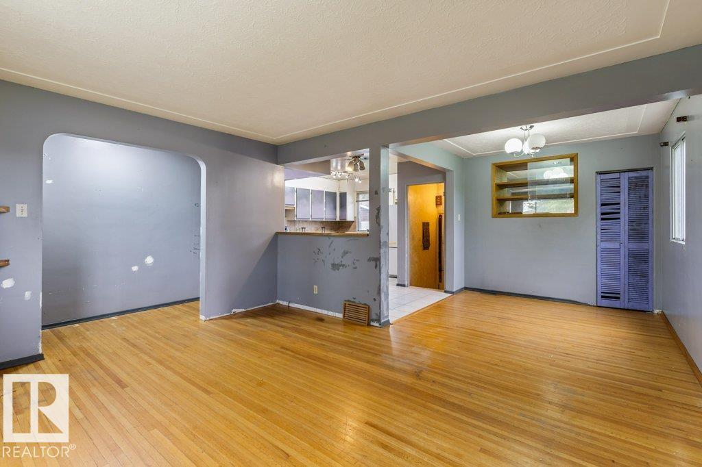 13218 116 AV NW - 8