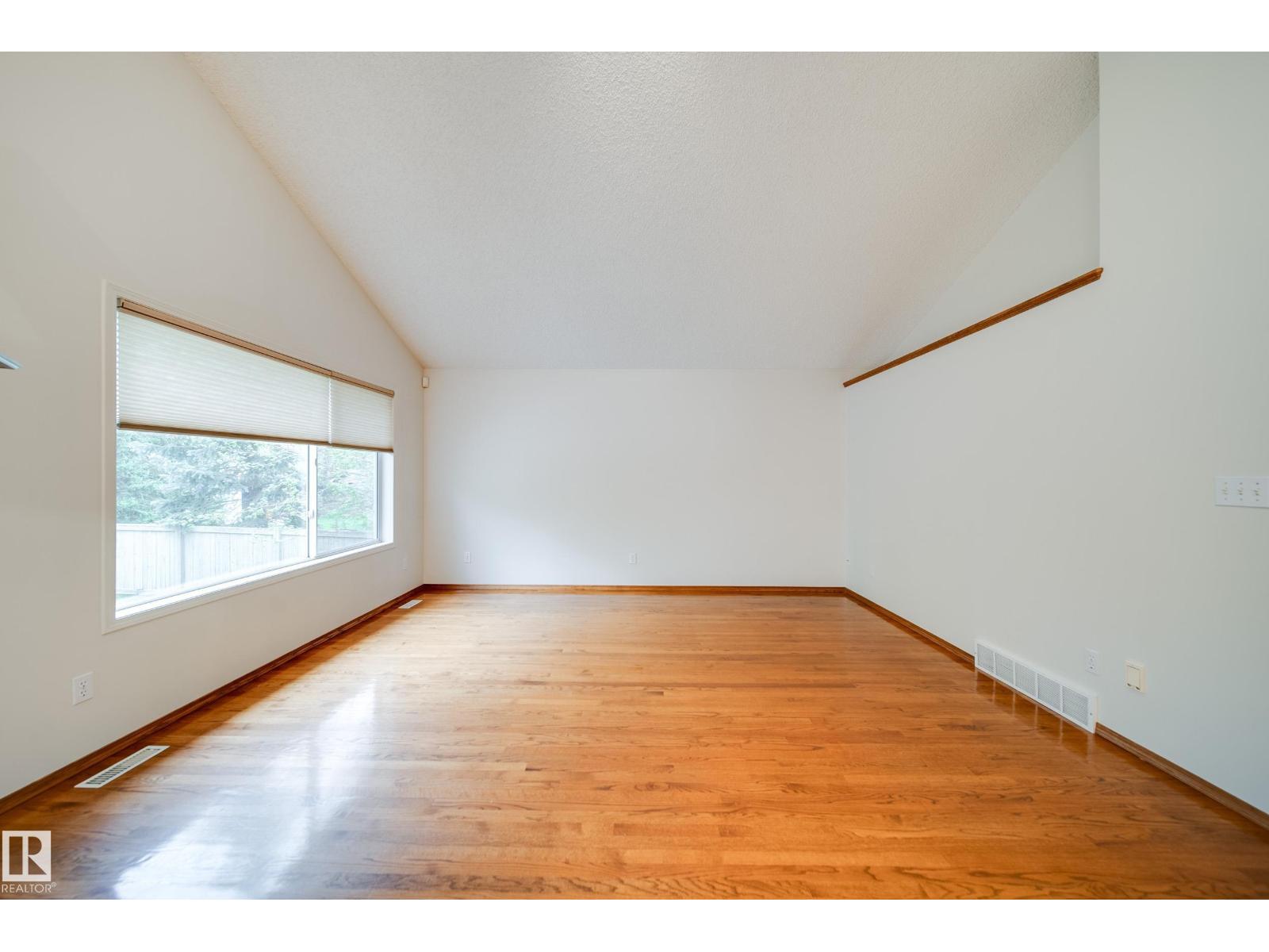 1130 116 ST NW - 15