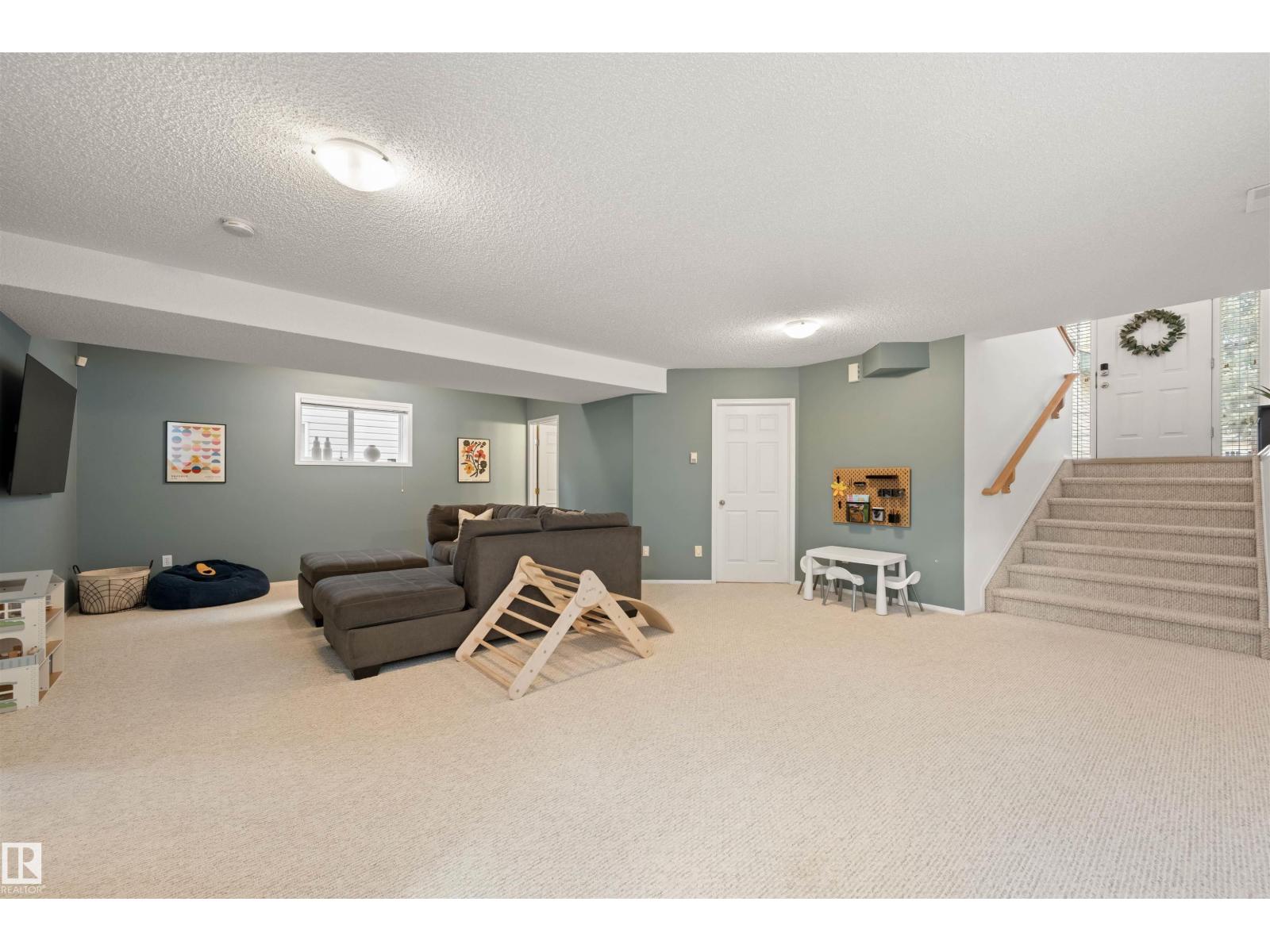 611 BECK CL SW — photo 22