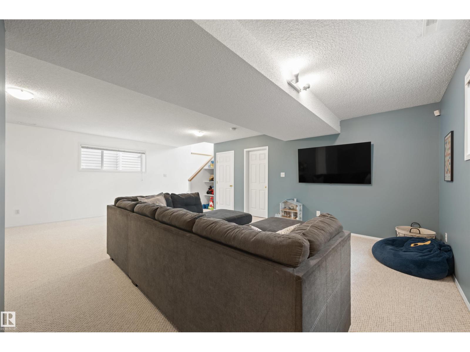 611 BECK CL SW — photo 24