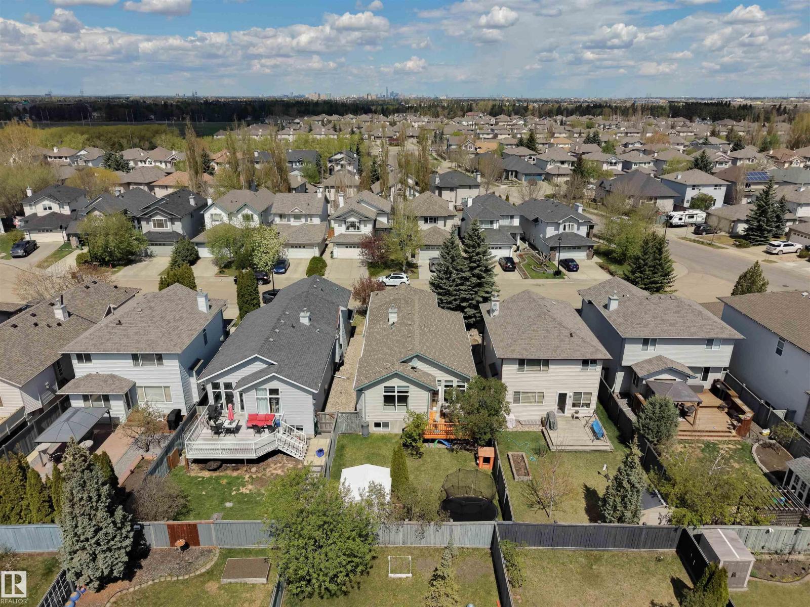 611 BECK CL SW — photo 33