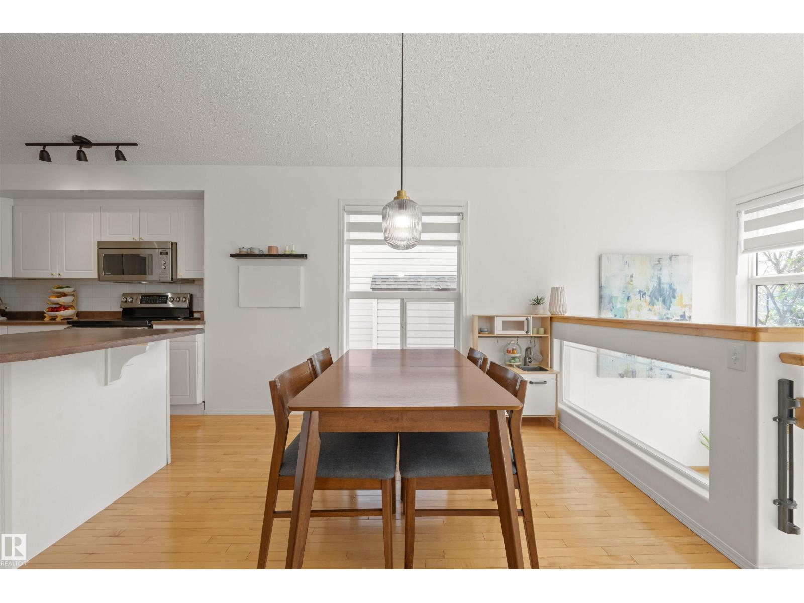 611 BECK CL SW — photo 7