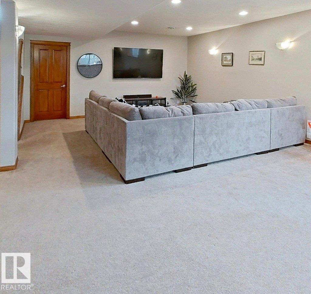 #267 53017 RANGE ROAD 223 - 32
