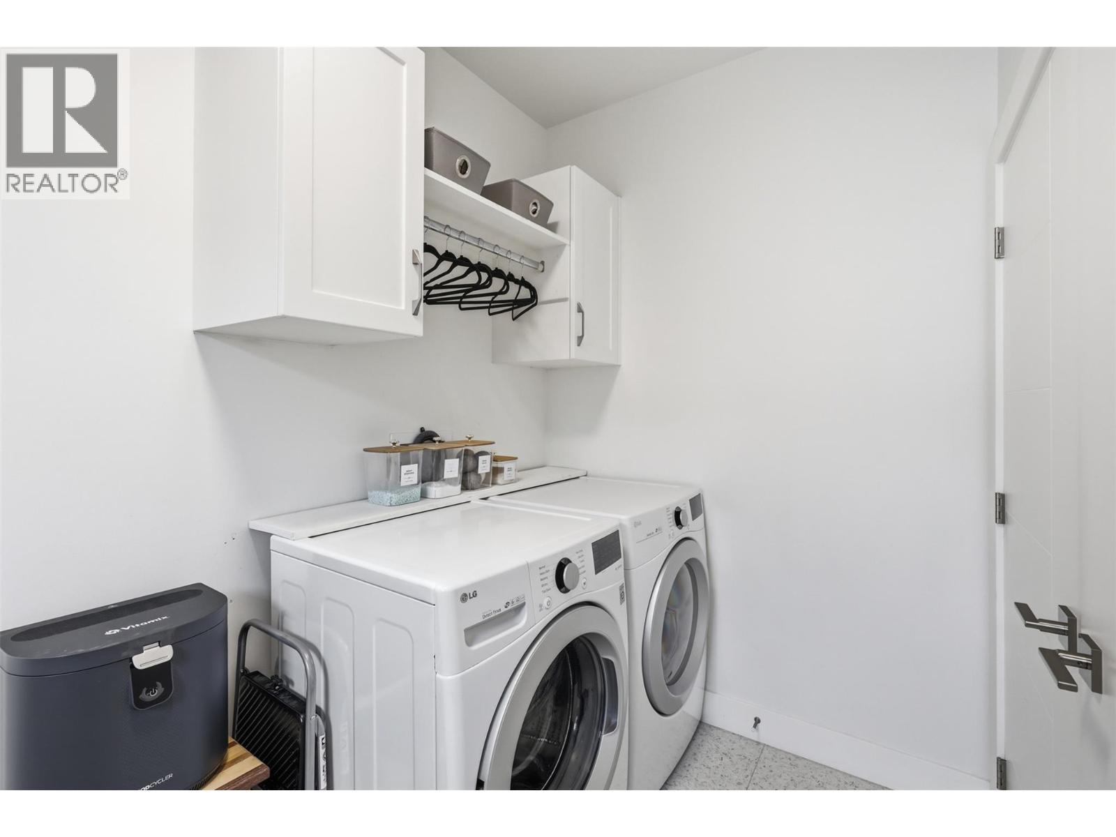 464 EDINBURGH Boulevard - 42