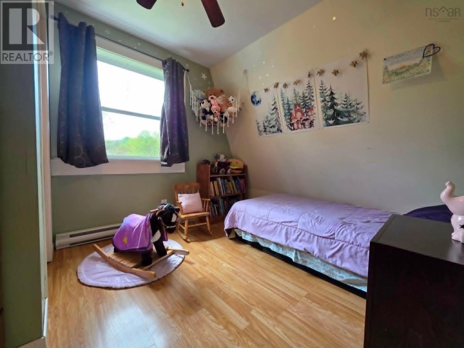 Property 2 of 44 of 12 Yorke Street