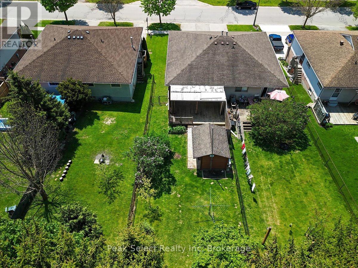 29 SOUTHVALE ROAD - 32