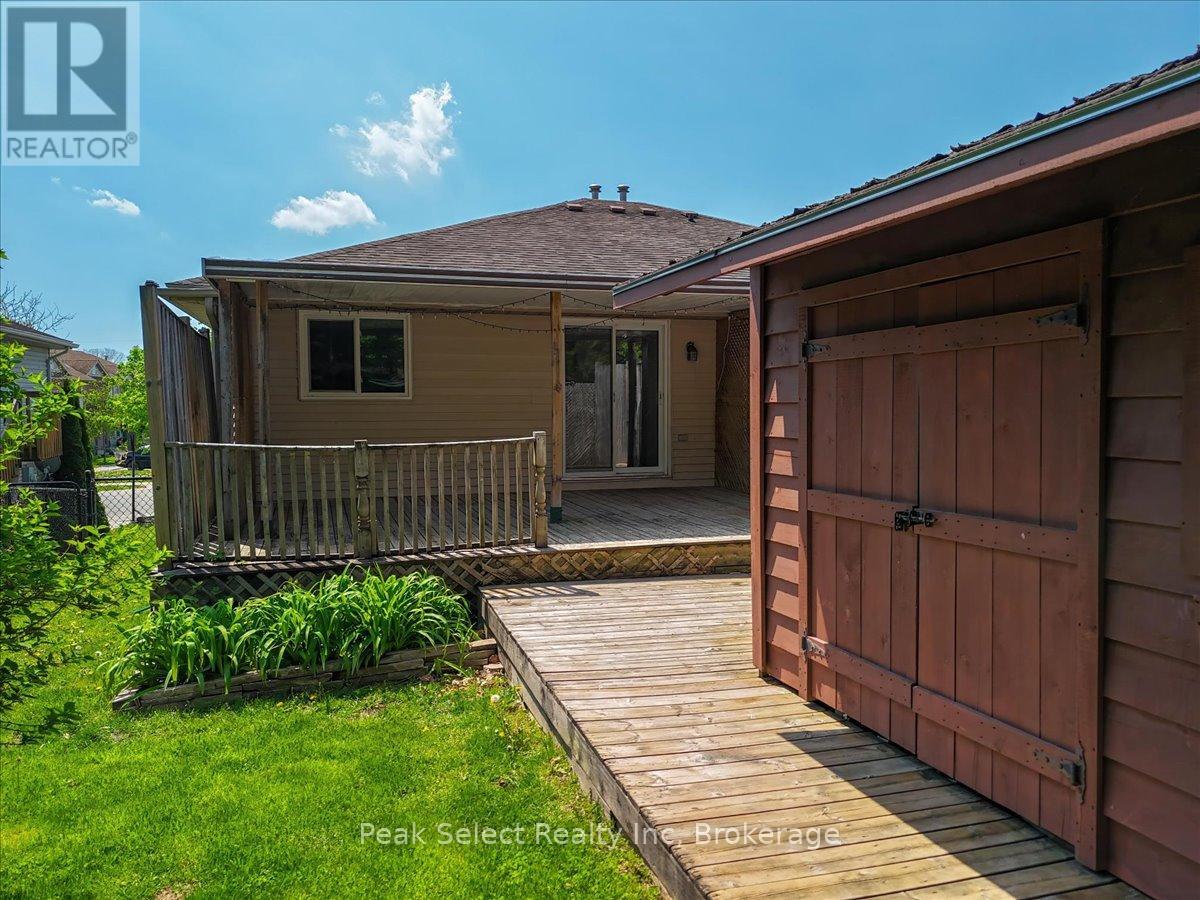 29 SOUTHVALE ROAD - 34