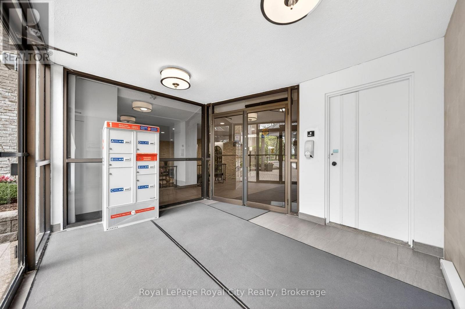 #407 89 WESTWOOD ROAD - Image 4