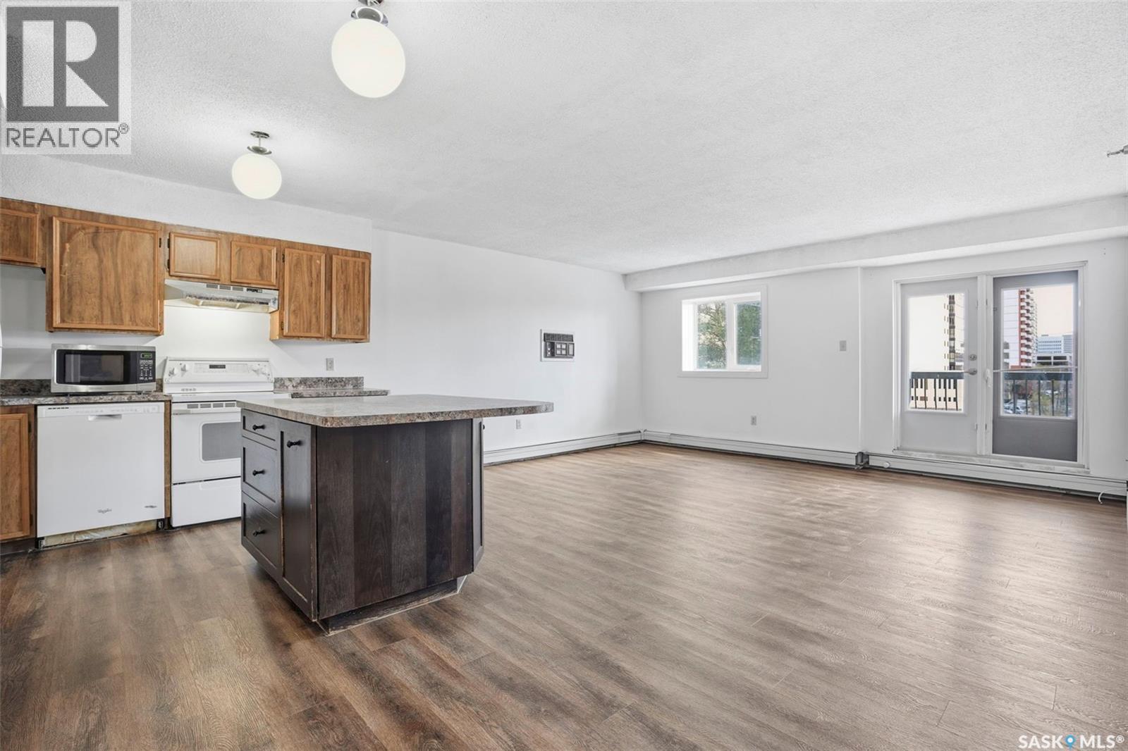 #401 405 5th AVENUE N - Image 2