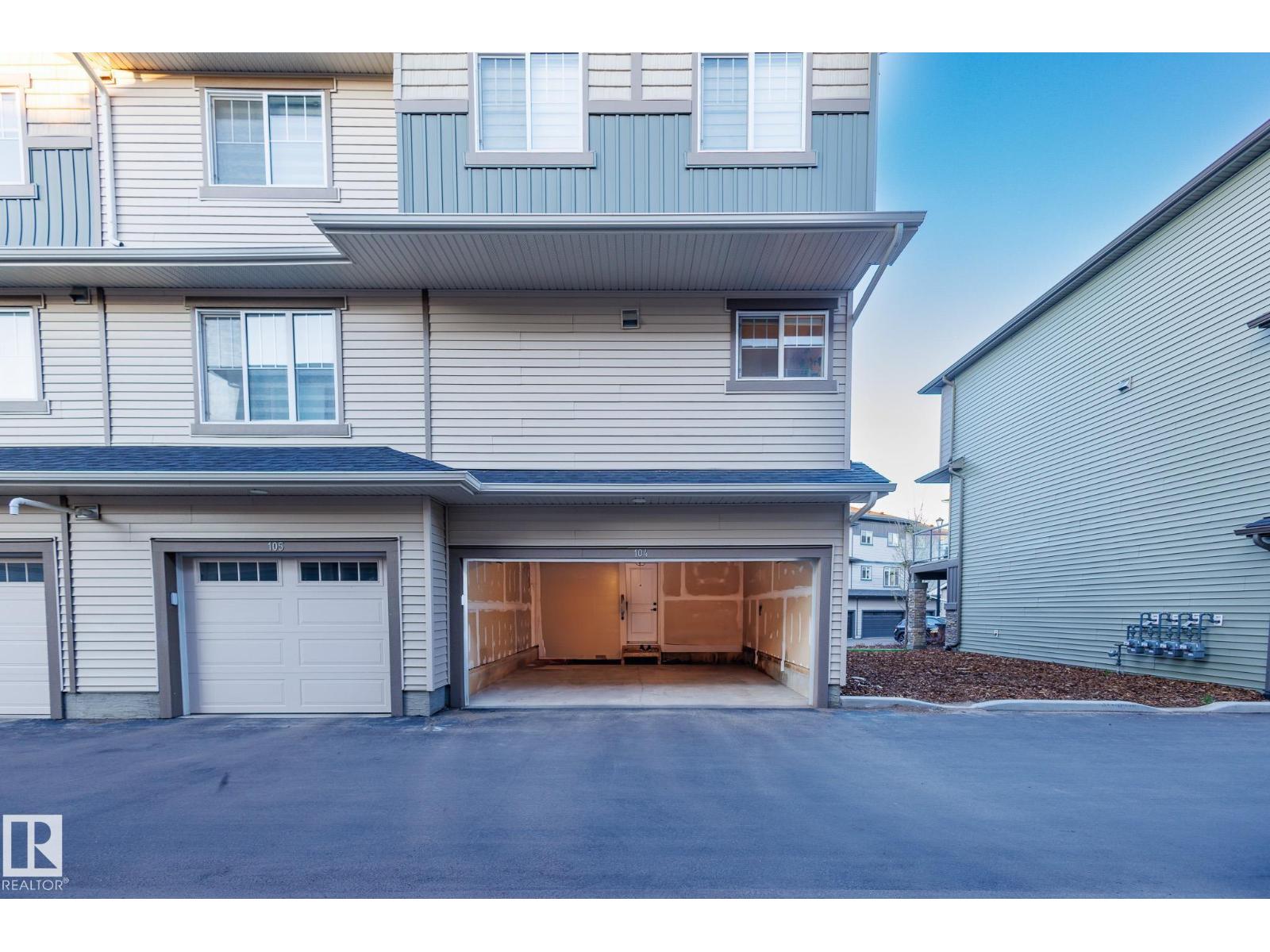 #104 1530 Tamarack BV NW NW - 22