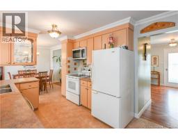 Dining room - 286 Saint-pierre E. Boulevard, Caraquet, NB E1W1B5 Photo 11