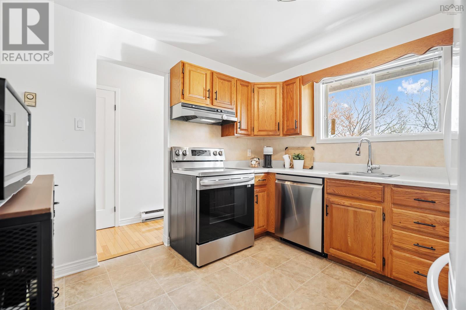Property 30 of 41 of 23 Meadowview Drive