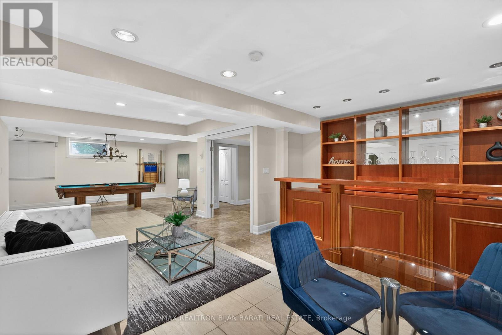 60 LORRAINE DRIVE - 43