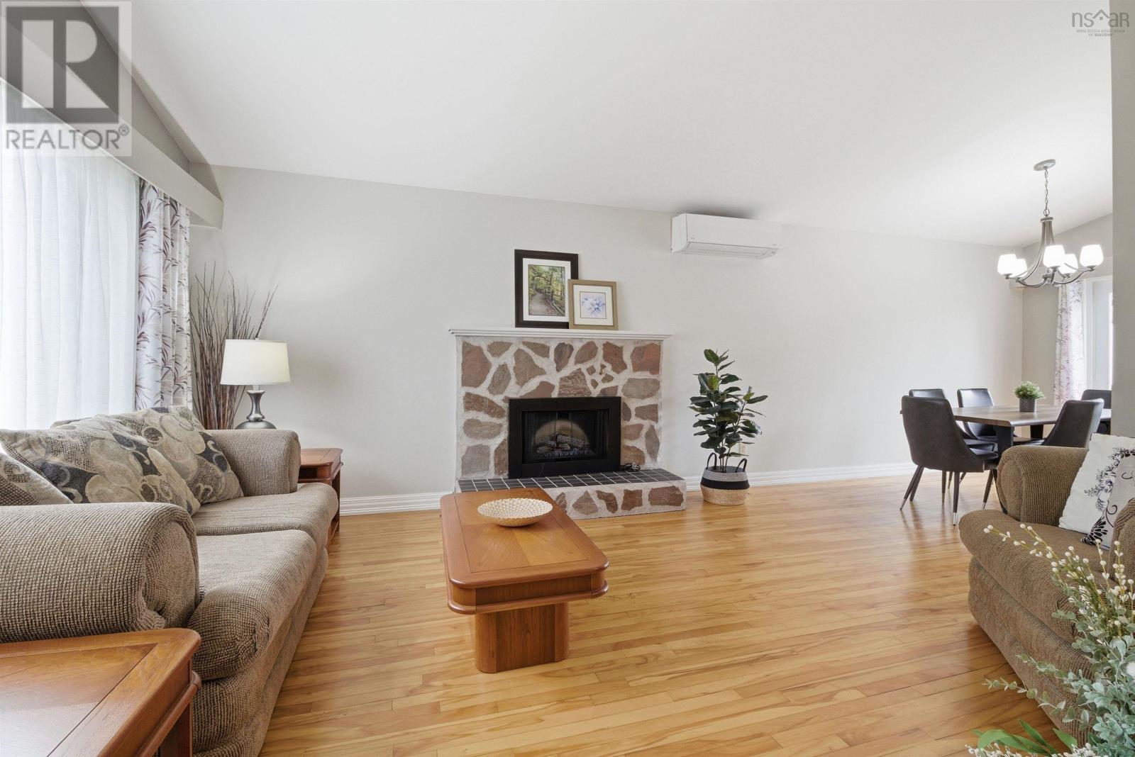 Property 36 of 43 of 124 Gourok Avenue