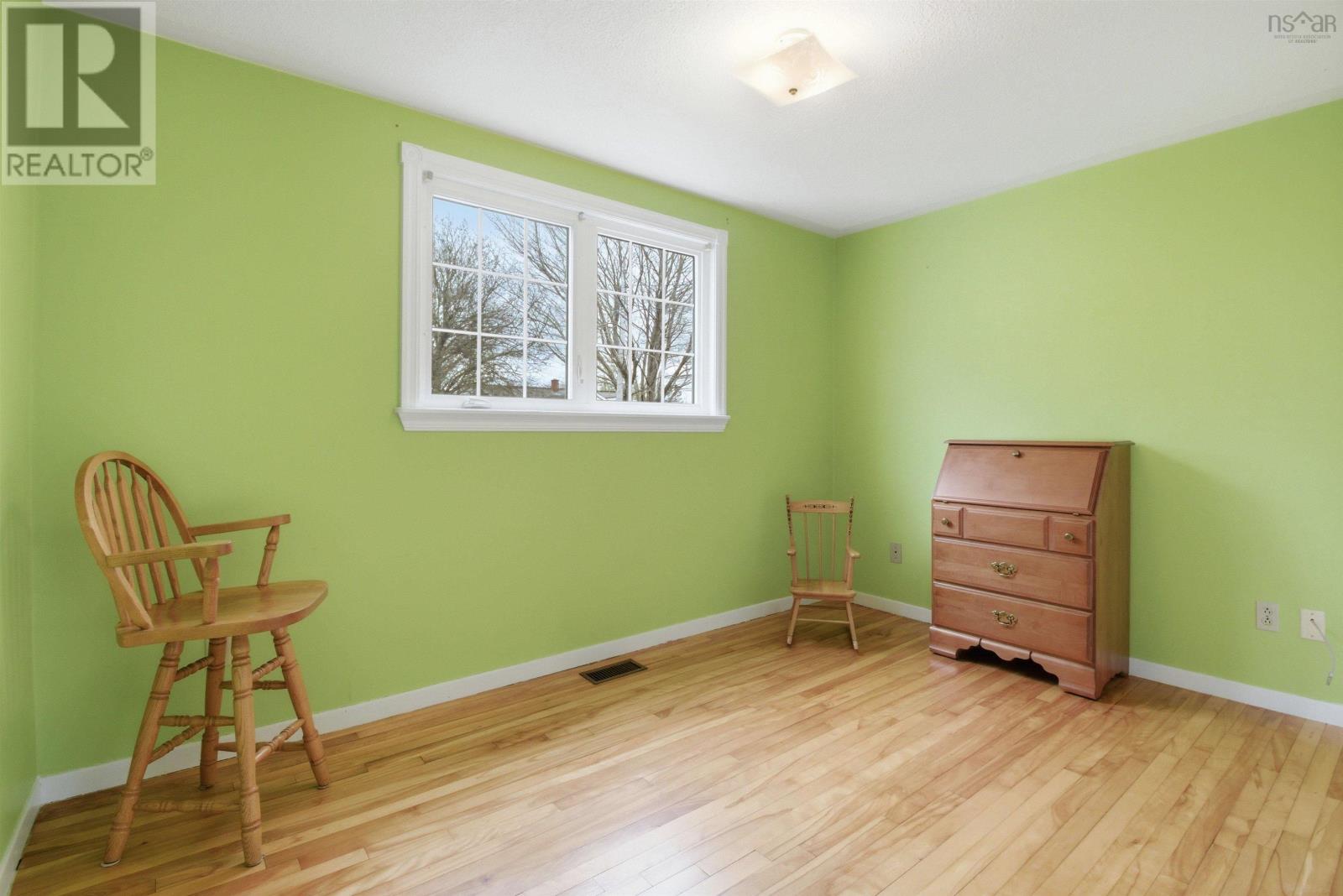 Property 31 of 43 of 124 Gourok Avenue