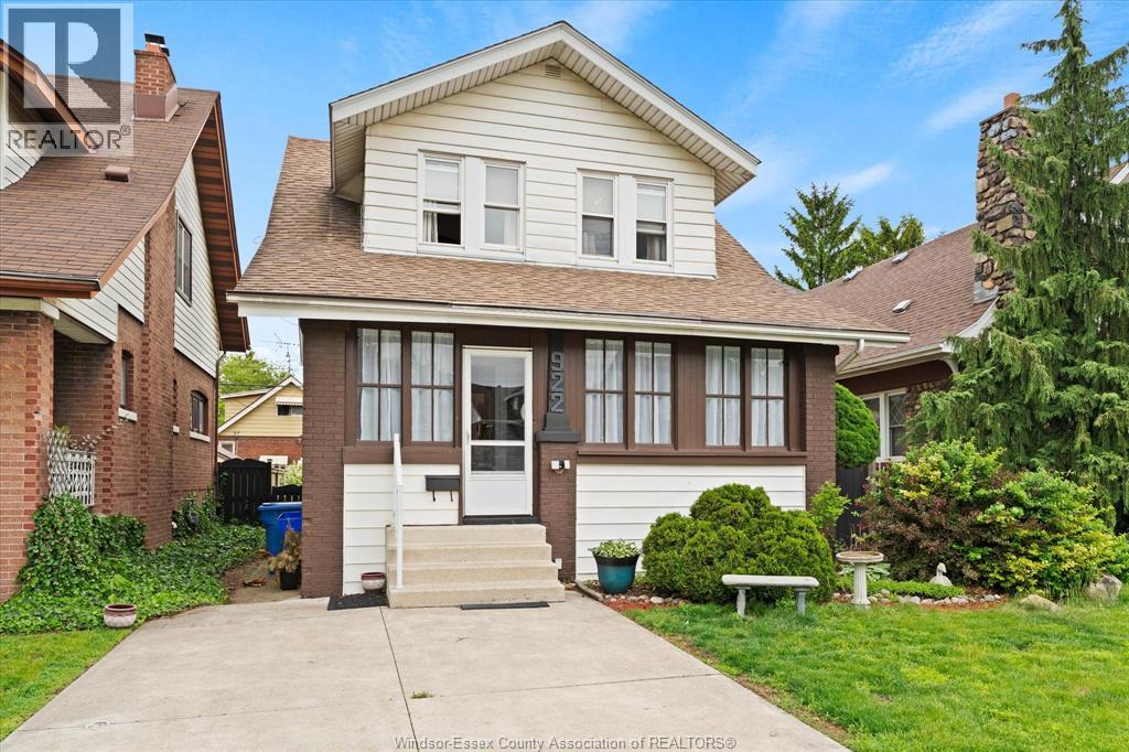 922 LAWRENCE ROAD - 3