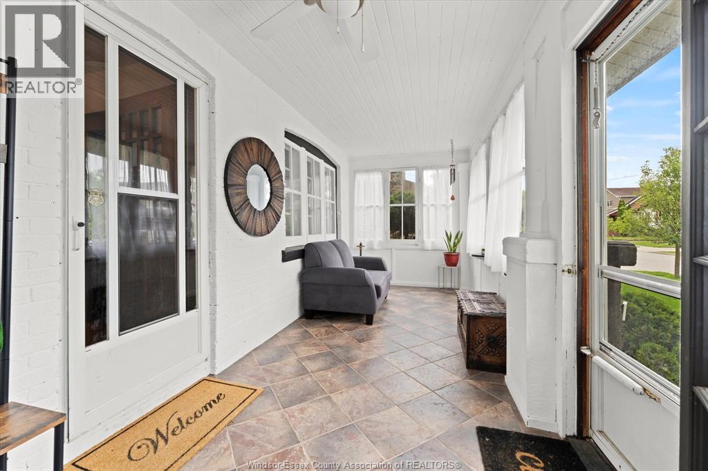 922 LAWRENCE ROAD - 5