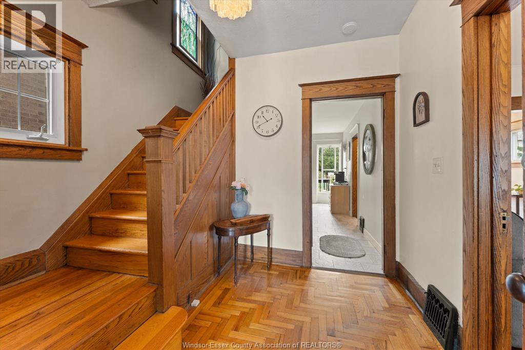 922 LAWRENCE ROAD - 6