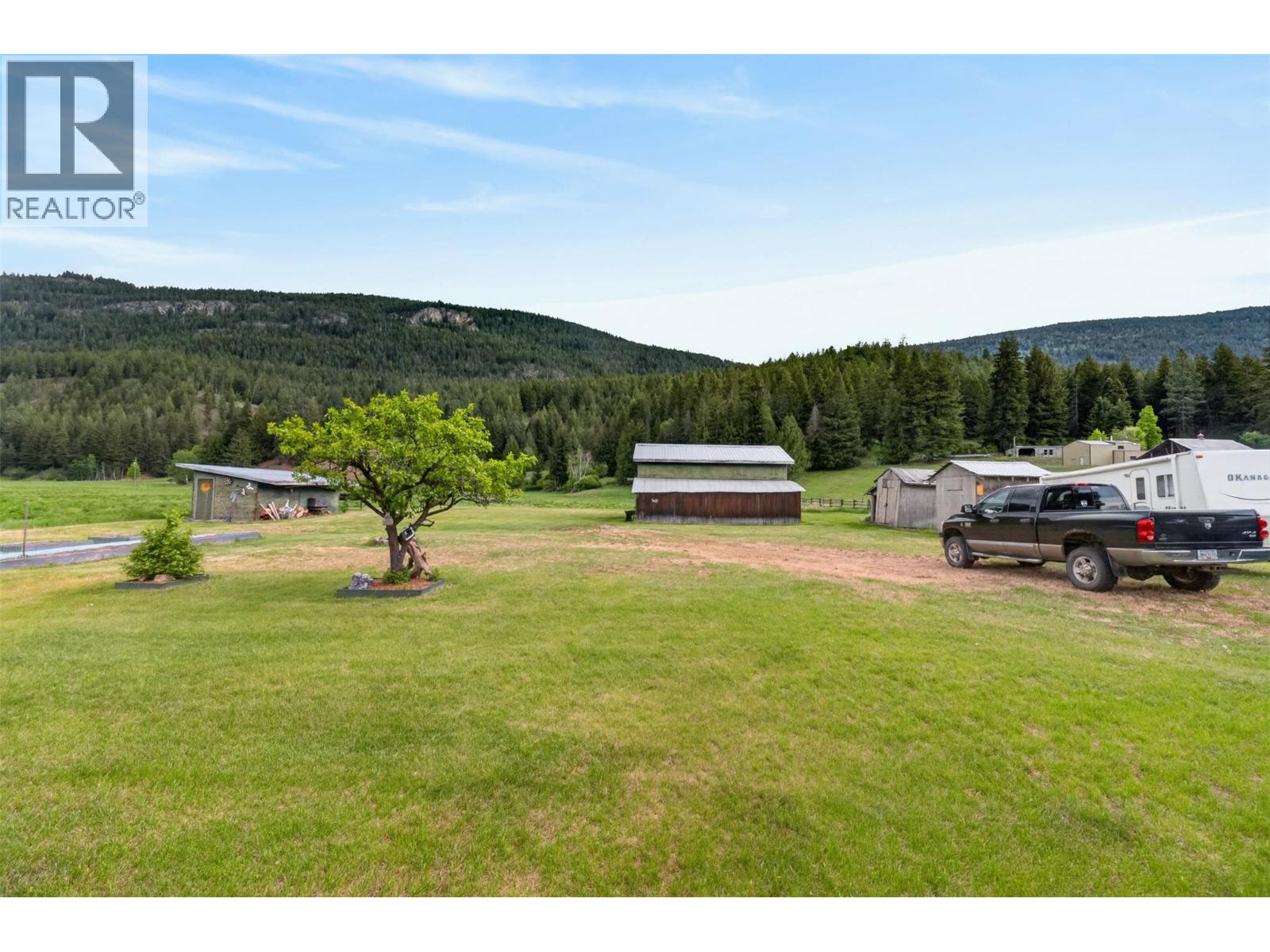 1403 Salmon River Road, Salmon Arm