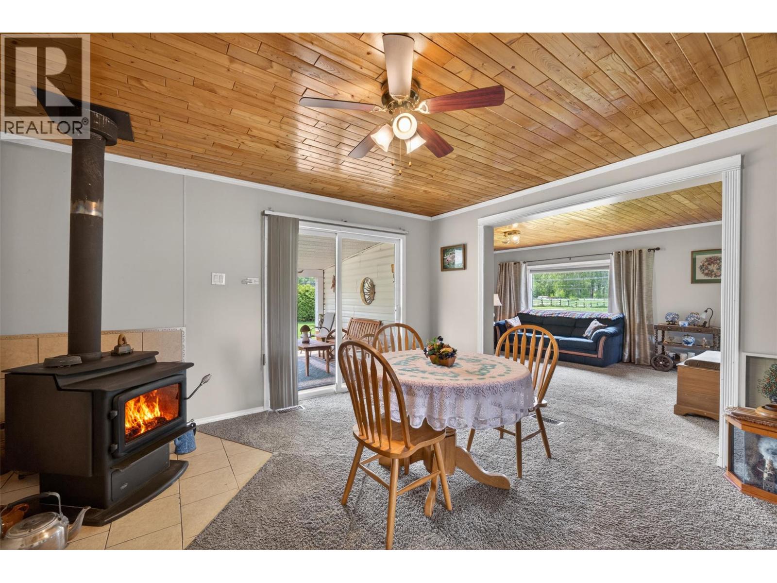  1403 Salmon River Road, Salmon Arm