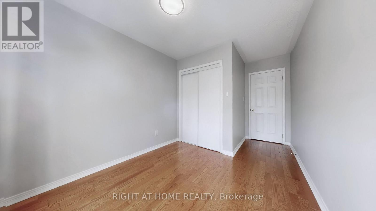 49 WILKES CRESCENT - 24