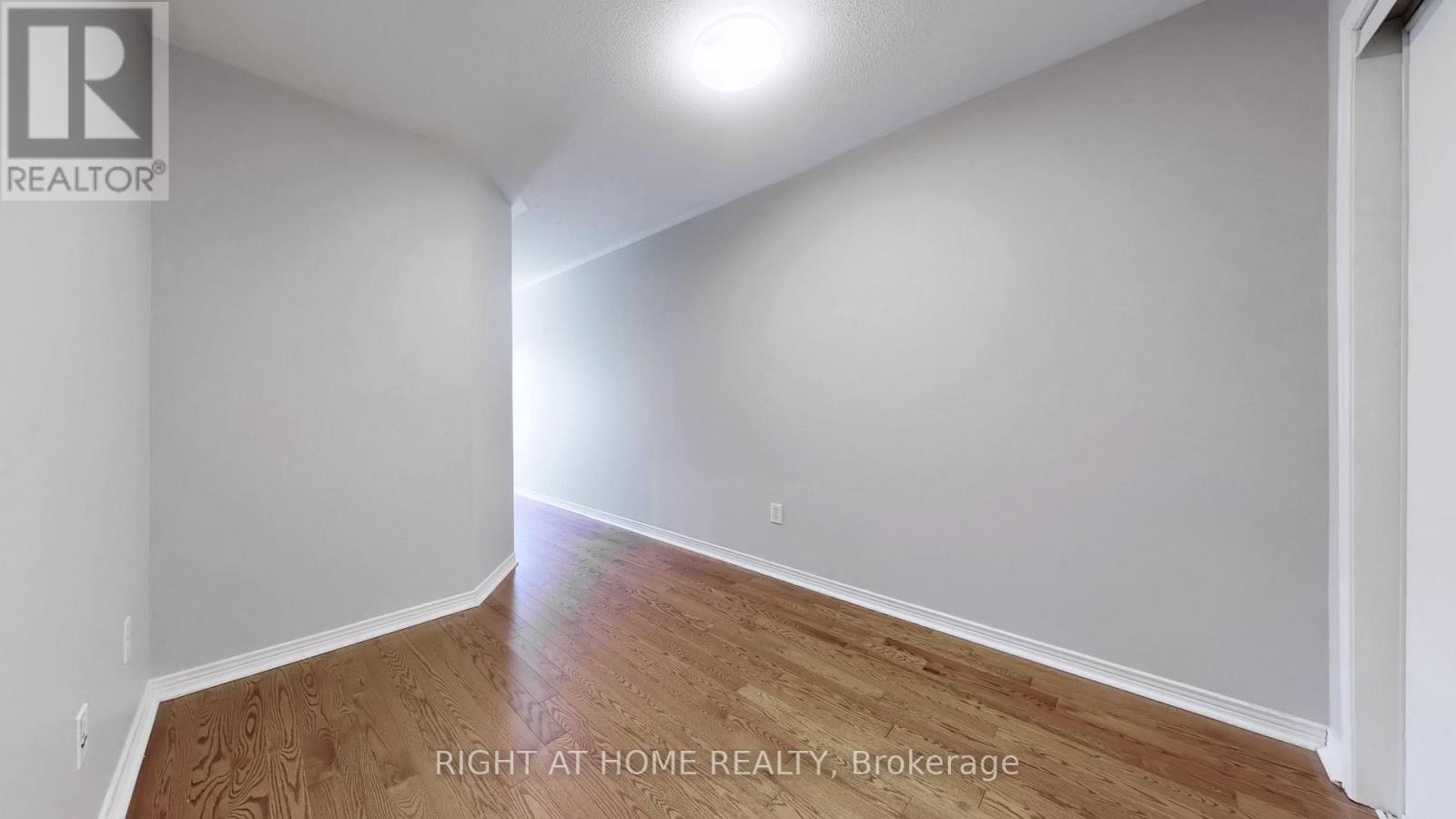 49 WILKES CRESCENT - 29