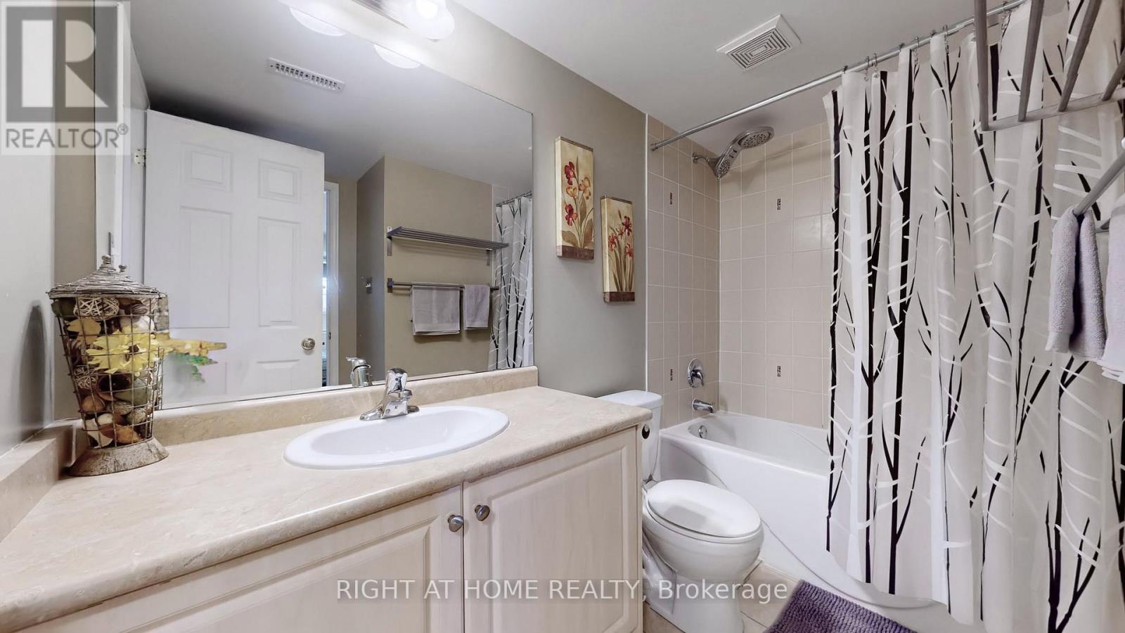 49 WILKES CRESCENT - 31