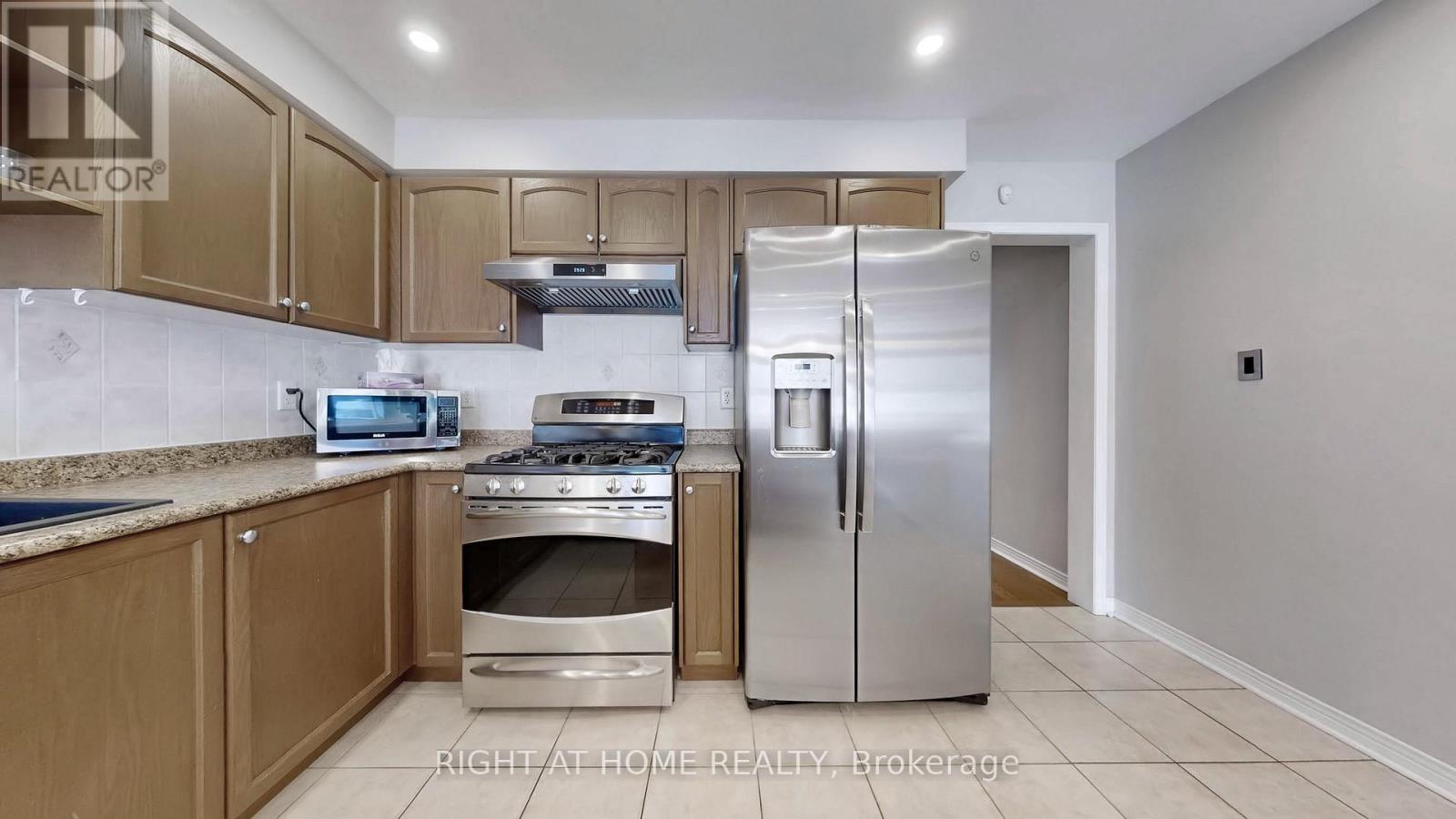 49 WILKES CRESCENT - 9
