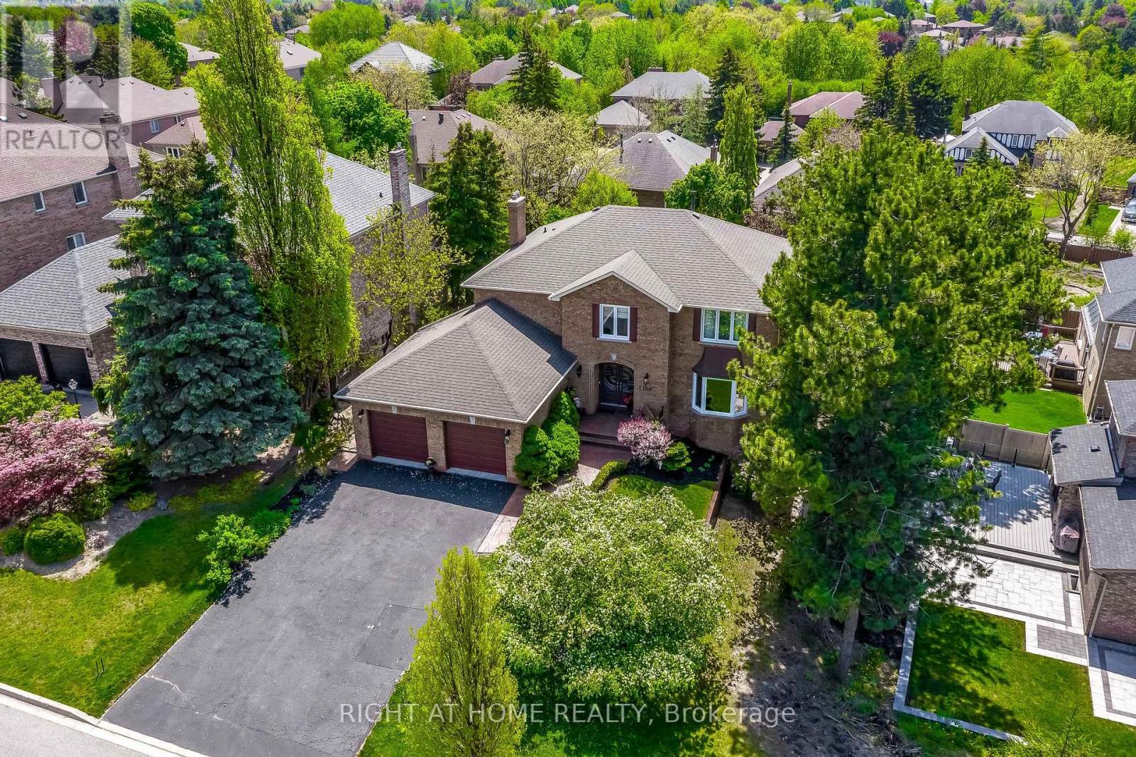 160 ROSSMULL CRESCENT - Image 2