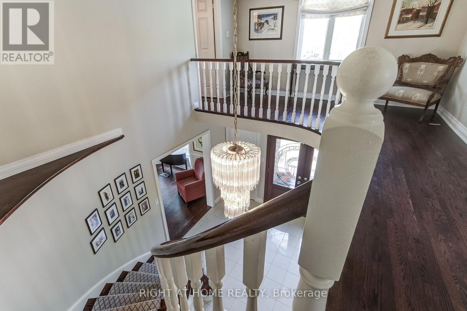 160 ROSSMULL CRESCENT - 27
