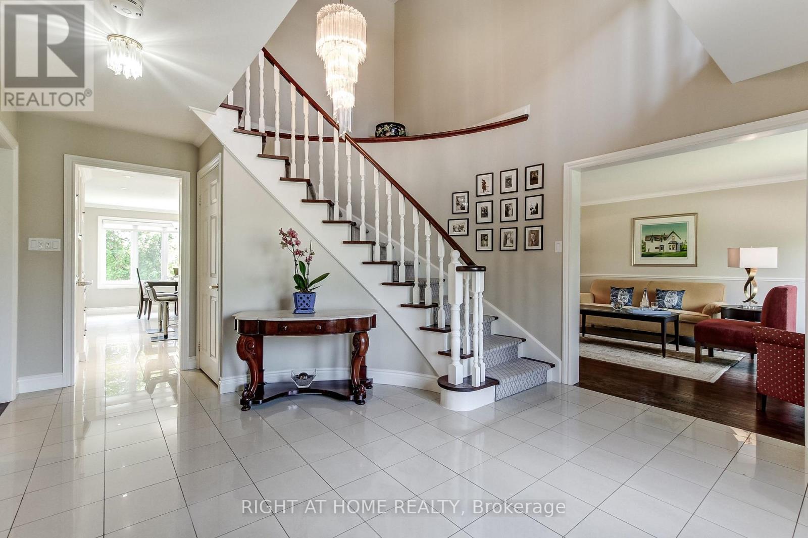 160 ROSSMULL CRESCENT - 6