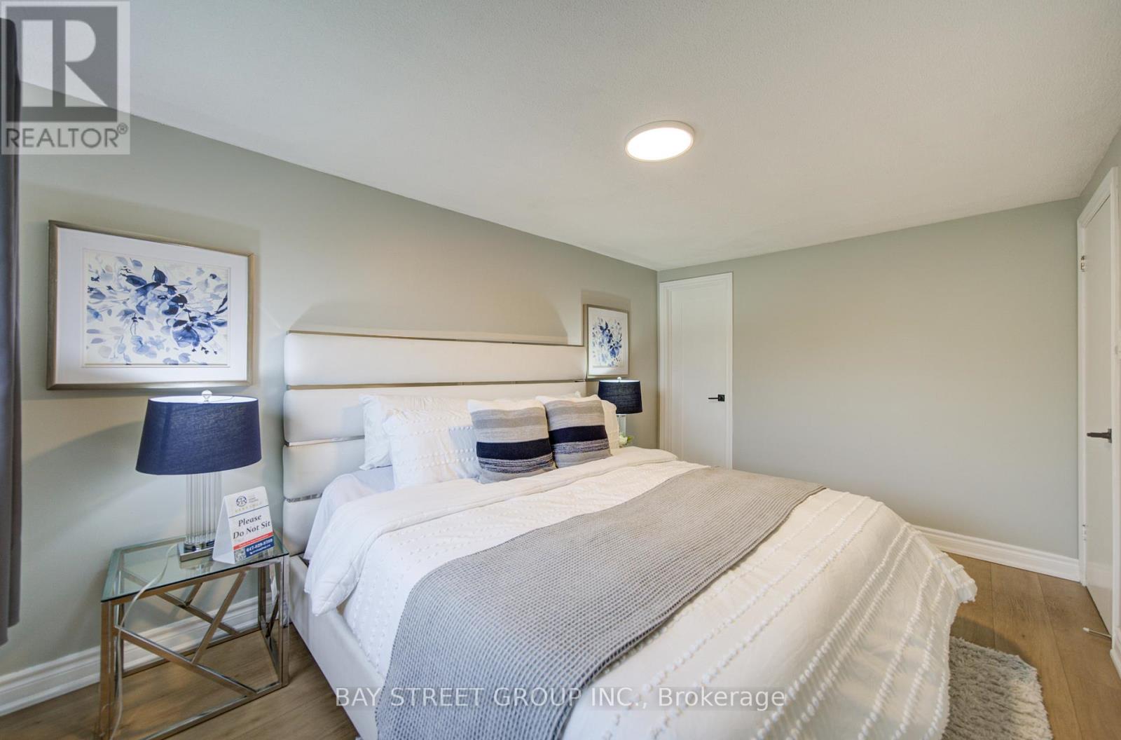 154 THOMS CRESCENT - 30