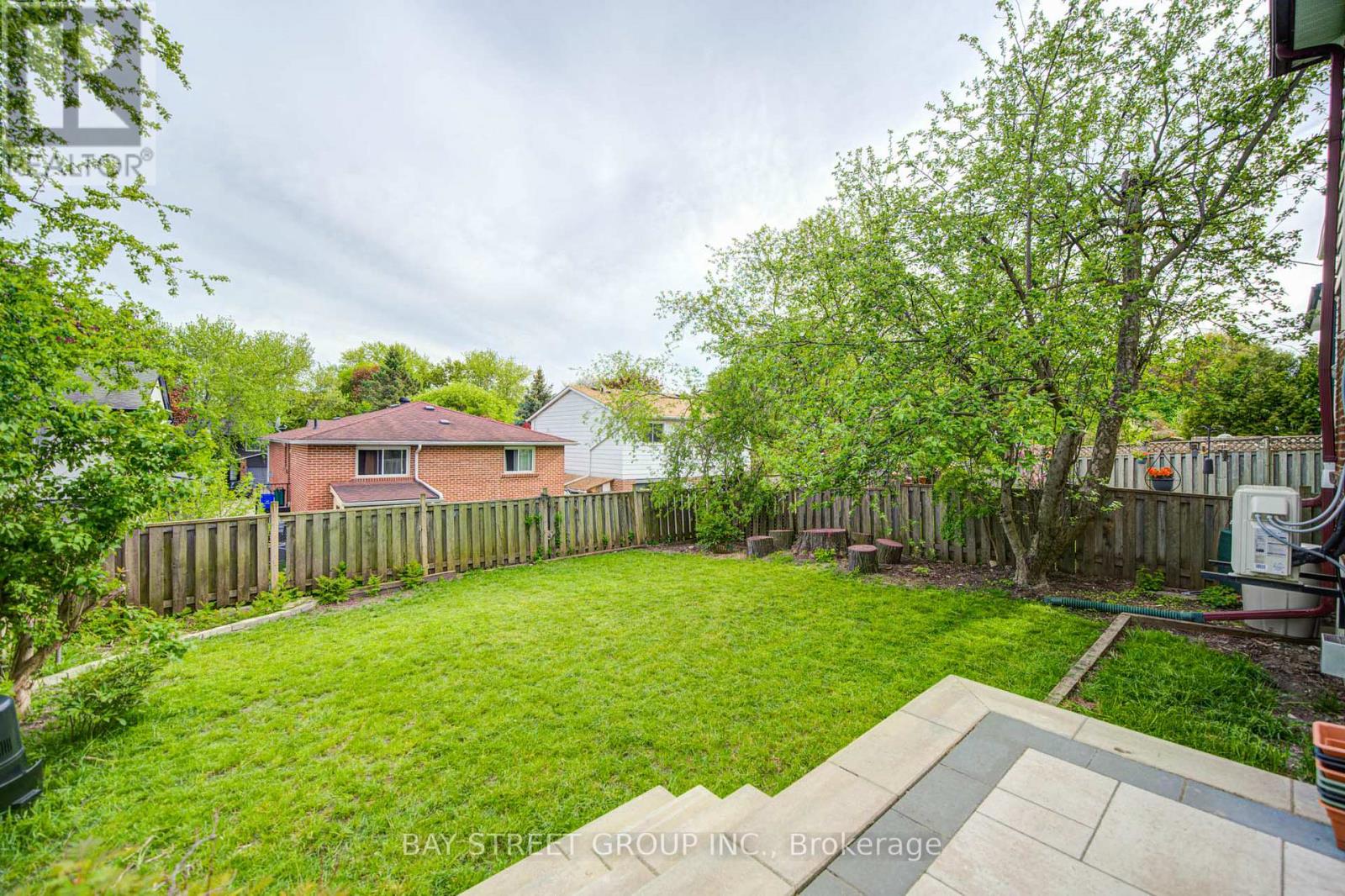 154 THOMS CRESCENT - 46